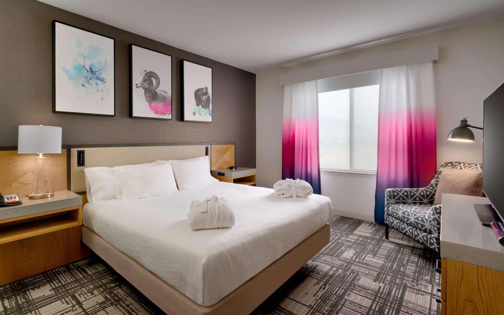 King Room,1551306919:JPEG