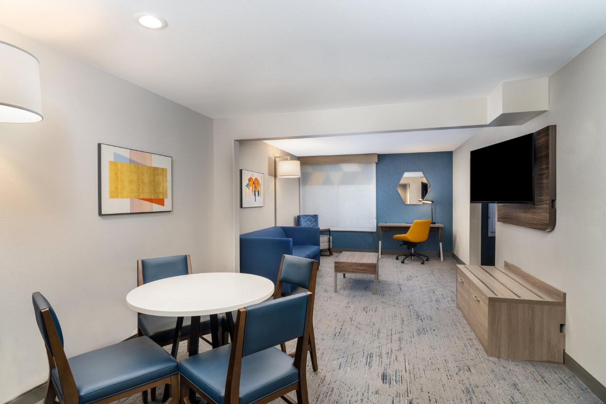 One-Bedroom King Suite,1766127355:JPEG